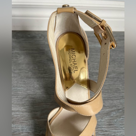 Michael Kors nude leather sandals size 9 - Picture 5 of 5